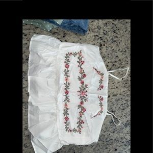 Forever 21 plus size embroidered top